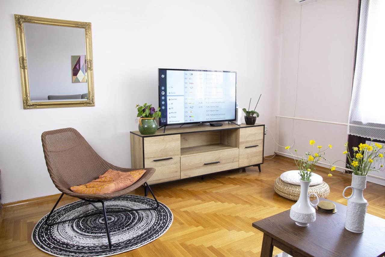 Nicola'S Leilighet Novi Sad Eksteriør bilde