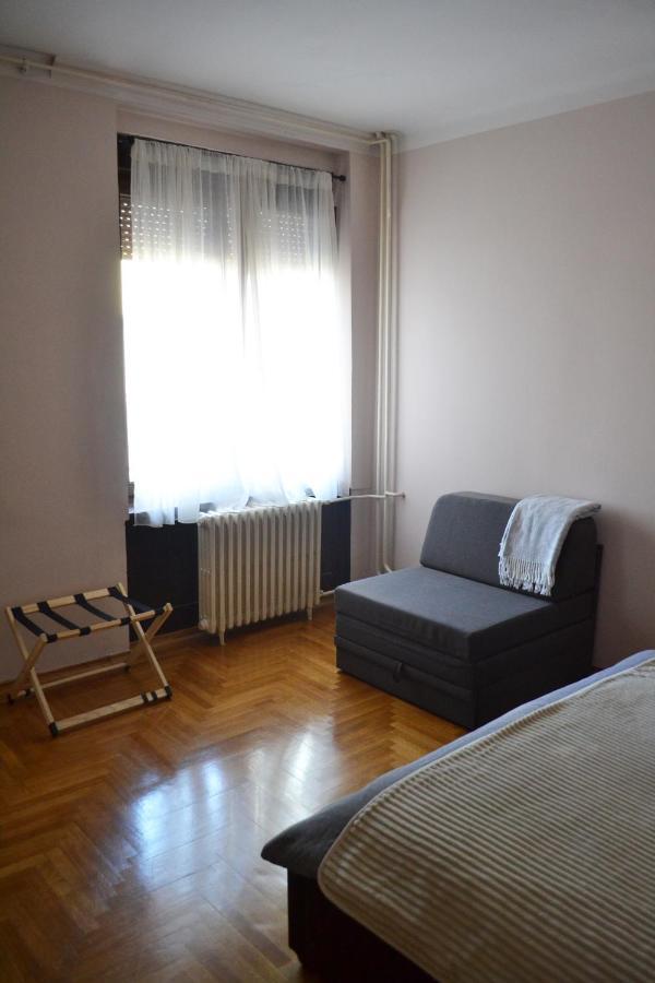 Nicola'S Leilighet Novi Sad Eksteriør bilde